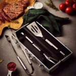 Valise barbecue en métal avec spatule fourchette et pince